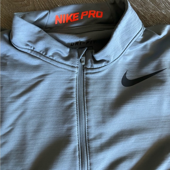 Nike Pro Combat fitted quarter zip - Picture 3 of 5